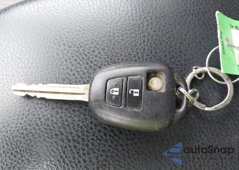 2014 Toyota Rav4 Xle z USA, uszkodzony, nr VIN JTMRFREV7ED082646